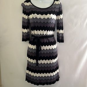 Danny and Nicole Black and White Knit Feel Dress with Lining